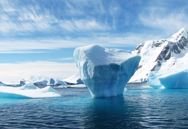 image from Aasivissuit Nipisat Inuit Hunting Ground Between Ice and Sea