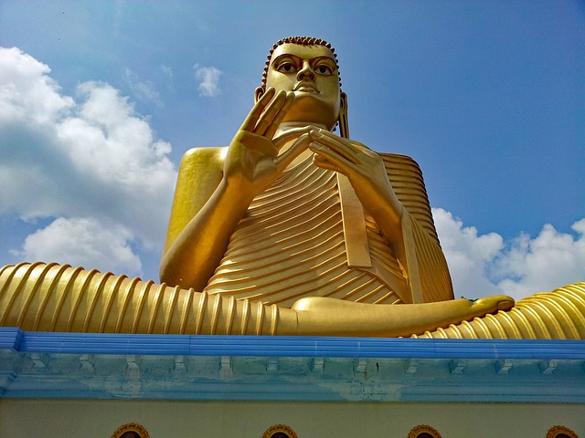 image from Rangiri Dambulla Cave Temple